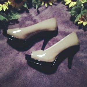 Size 6 Nine West heels